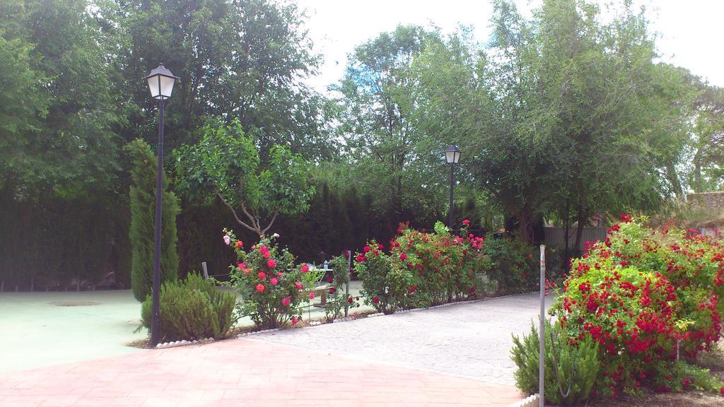 Casas Rurales Huerto Del Abuelito Valdeganga Exterior photo